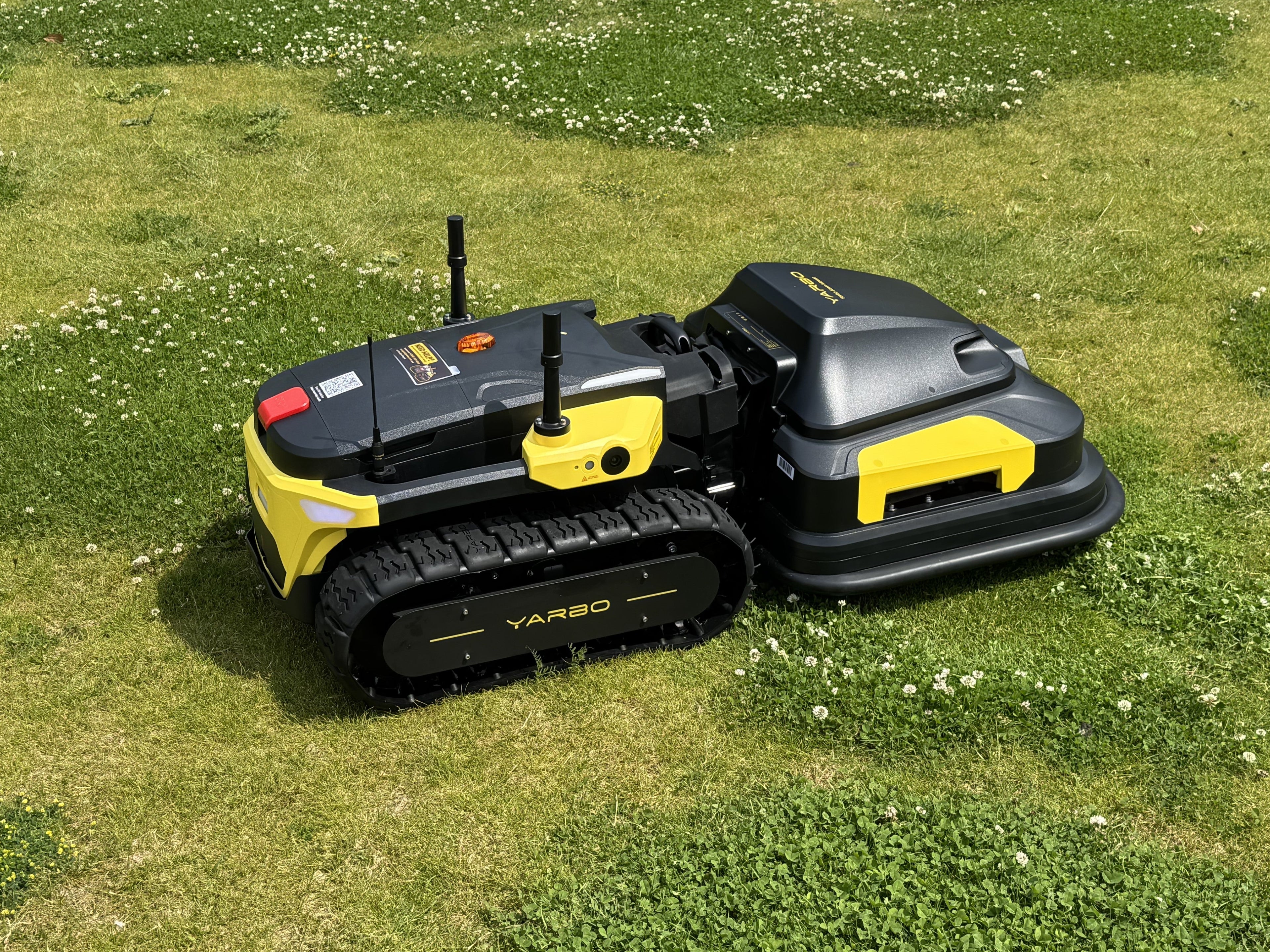 YARBO Mähroboter Set – Core Steuerung & Lawn Mower Modul für bis zu 25.000 m² Rasen, 50 cm Schnittbreite