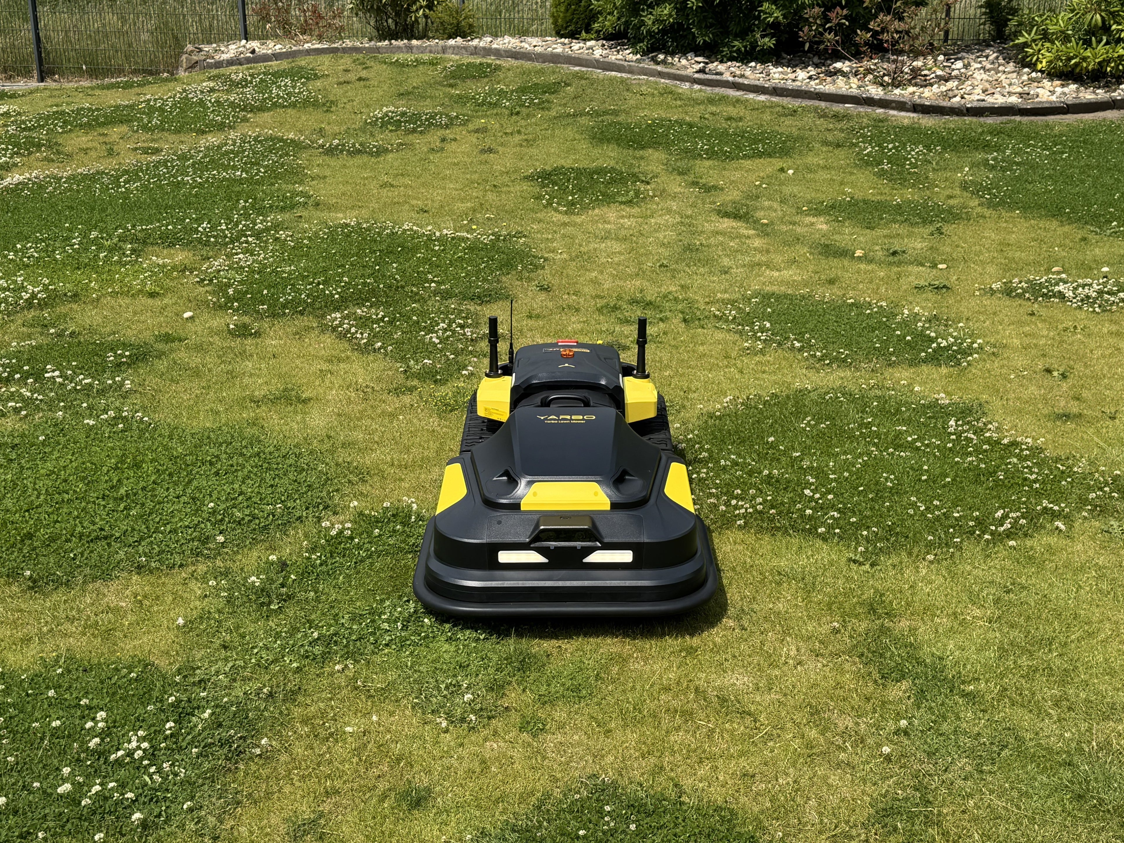 YARBO Mähroboter Set – Core Steuerung & Lawn Mower Modul für bis zu 25.000 m² Rasen, 50 cm Schnittbreite